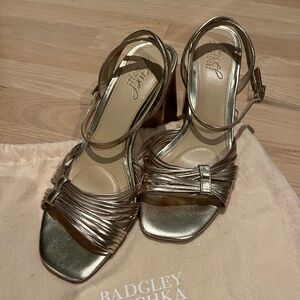 Jewel Badgley Mischka